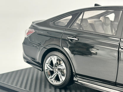 Ignition Model 1/18 Toyota Crown Black Resin Model Car