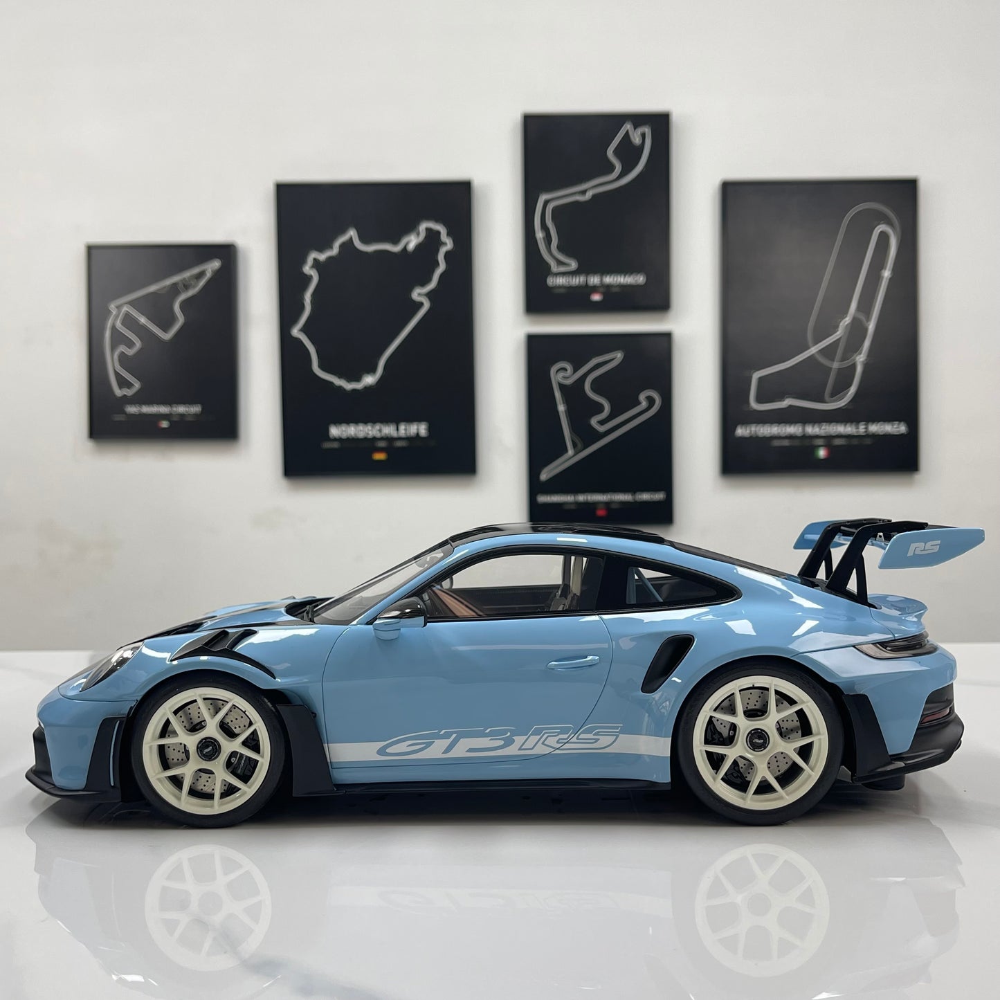 GT Spirit 1/12 Porsche 911 [992.1] GT3 Blue GT497