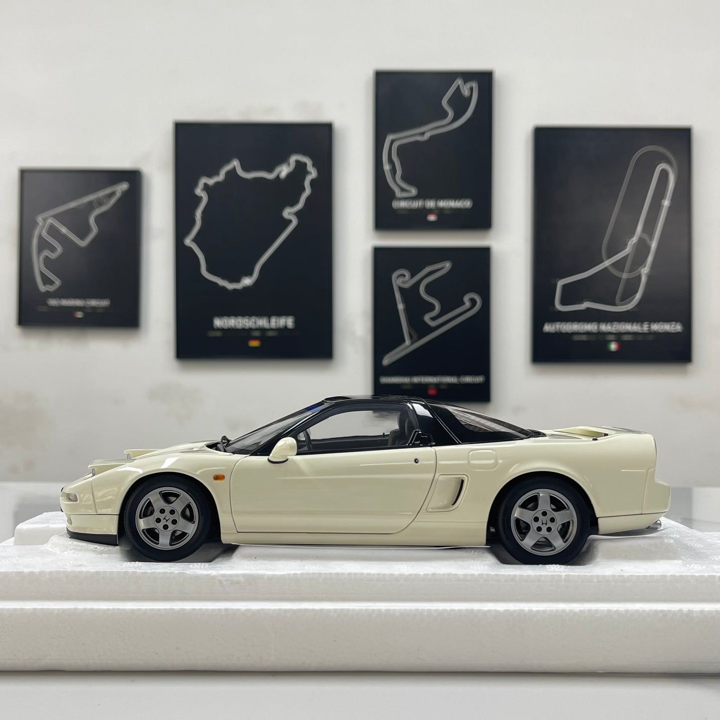 LCD 1/18 Honda NSX (1st Gen / MK1 / NA1) - White (LCD18022-WH)