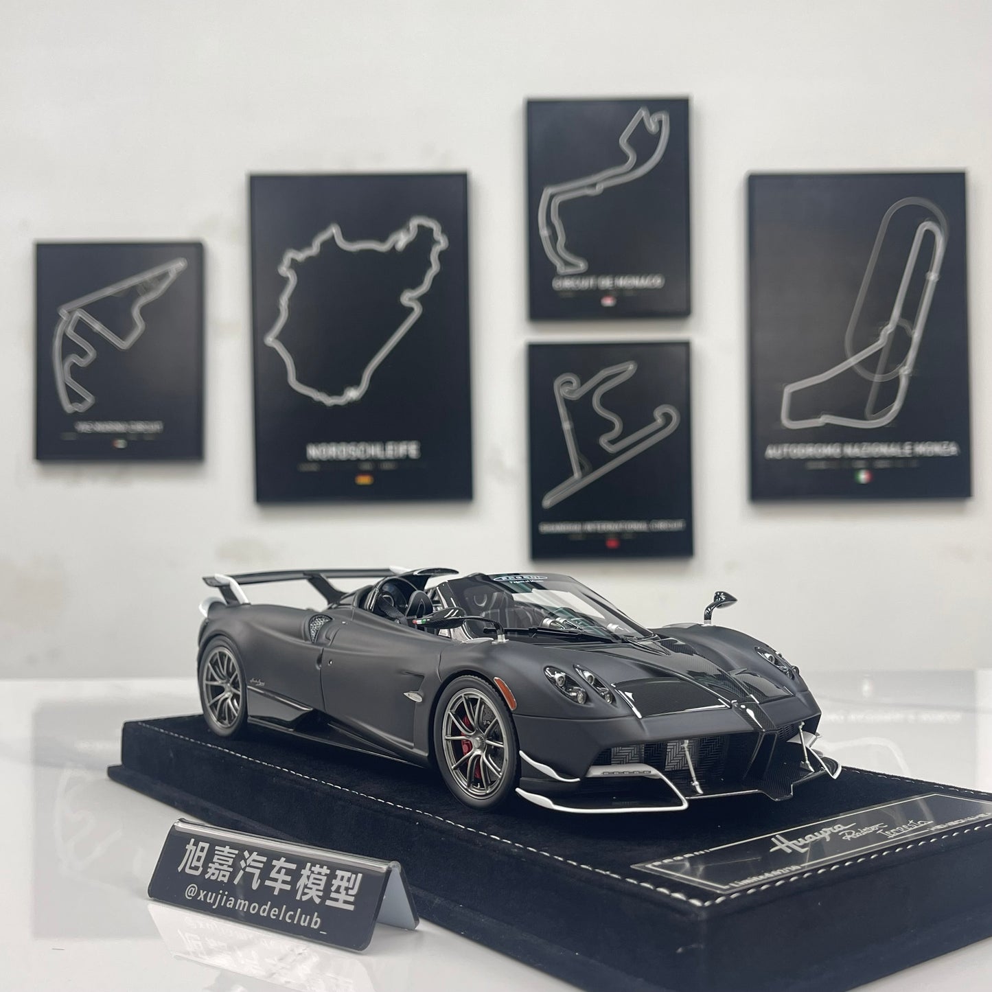 HH Model 1/18 Pagani Huayra Matte Black Carbon HH663