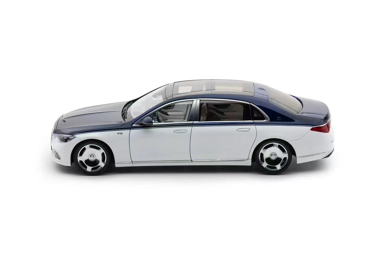 Almost Real 1/18 Mercedes-Benz Maybach S680 S-Class Alloy Fully Open Simulation Car Model Collection Ornament Gift