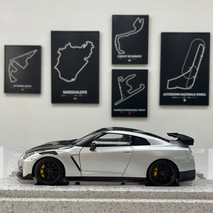 MOTORHELIX 1/18 Nissan GT-R NISMO (R35) Special Edition 2022 Ultimate Metallic Silver Alloy Model Car