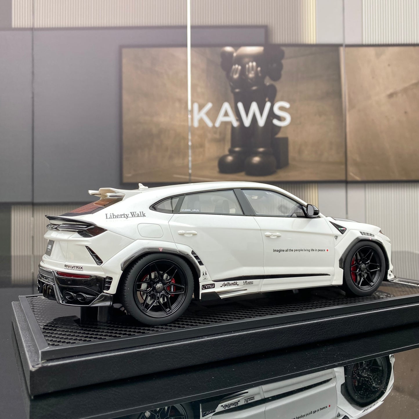Vip Scale Models 1/18 Lamborghini URUS LBWK limited edition simulation resin car model