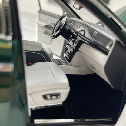 ZP 1/18 Rolls-Royce Phantom VIII (Gold Badge/Luggage Set Edition) – Peninsula Green (ZP117)
