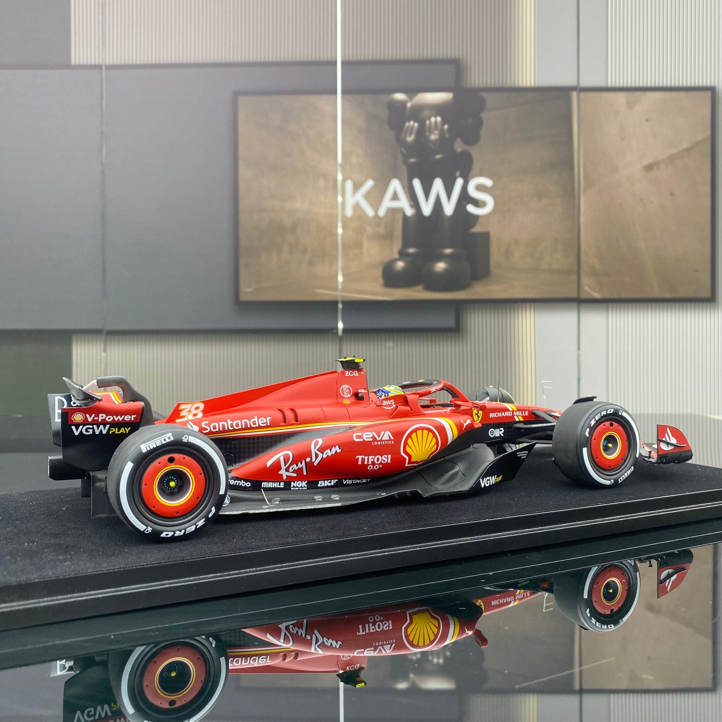 looksmart 1/18 Ferrari SF-24 2024 Saudi Grand Prix F1 third place No. 16 Leclerc