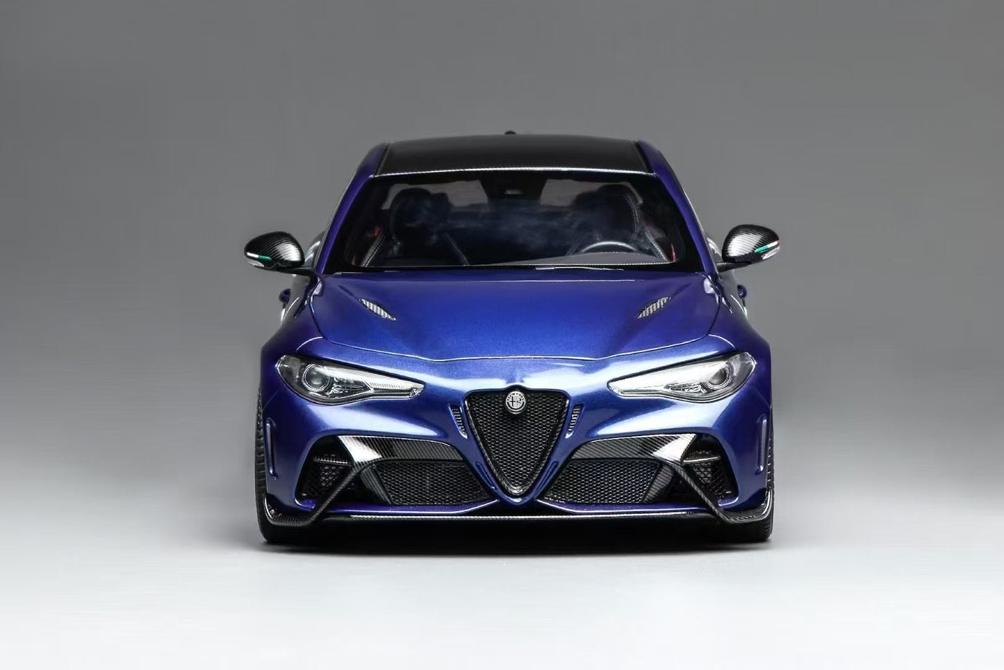MH 1/18 Alfa Romeo Giulia GTA Alloy Full Open Simulation Car Model Ornaments