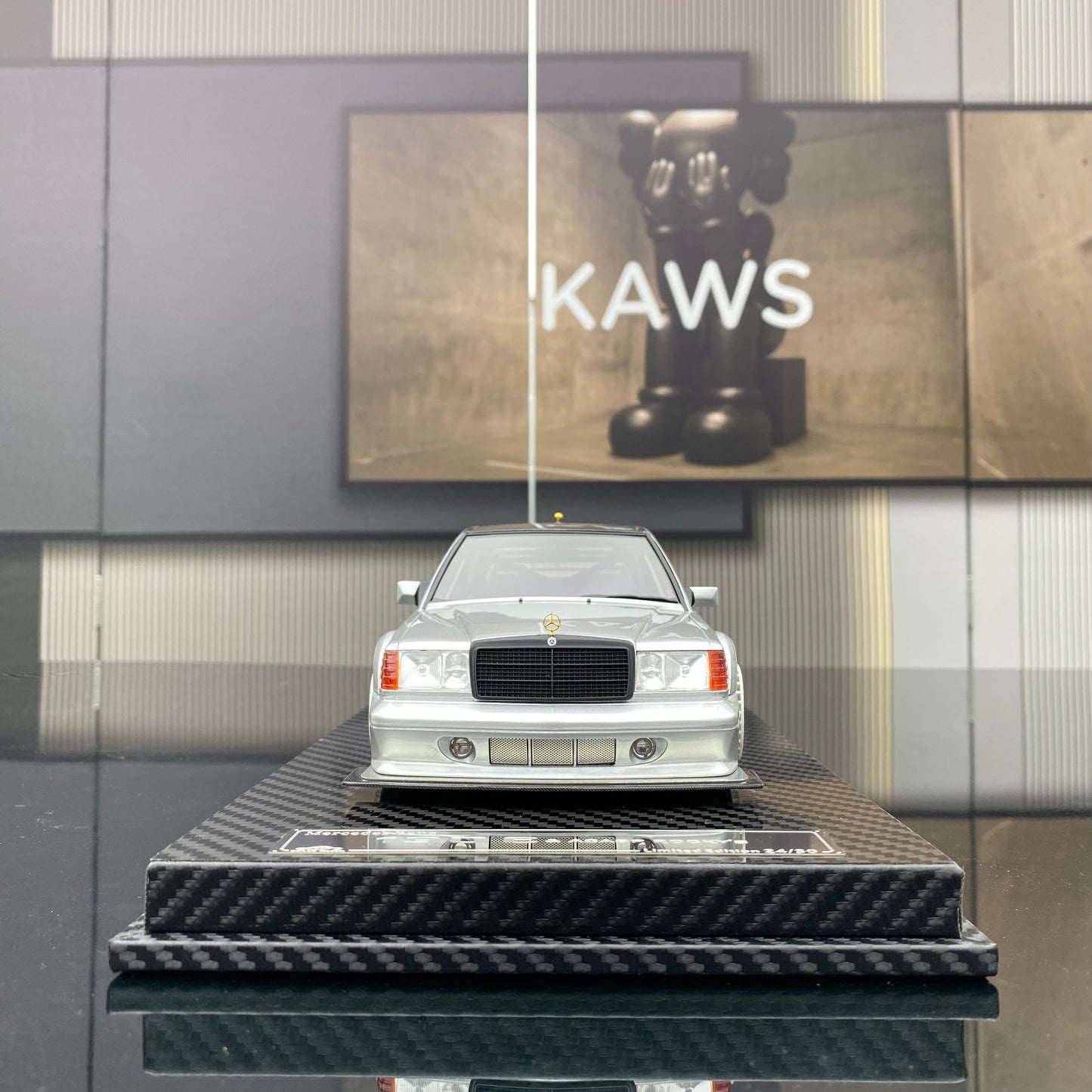 VIP 1/18 Mercedes-Benz 190E Silver Star Limited Edition car model ornaments