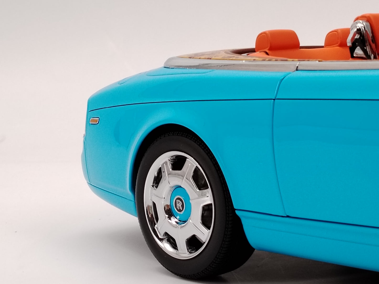 Kyosho 1/18 Rolls-Royce Phantom Drophead Coupe Light Blue Alloy Car Model