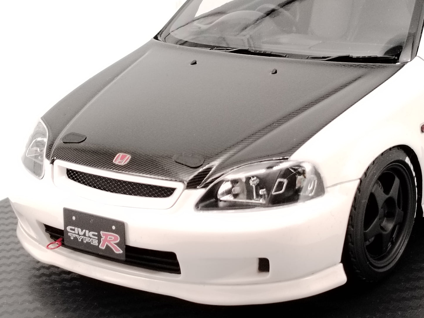 Ignition Model 1/18 Honda CIVIC (EK9) Type R resin car model