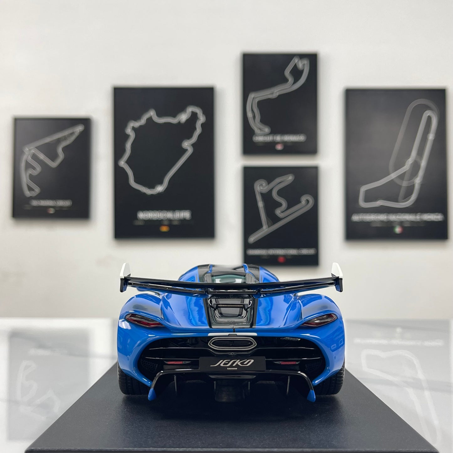 GT Spirit 1/18 Koenigsegg Jesko Blue GT1002