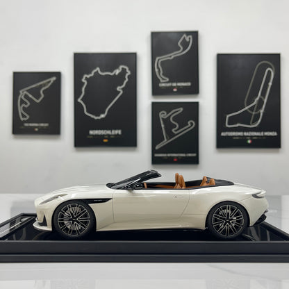 MOTORHELIX 1/18 Aston Martin DB12 Volante (Convertible) - Moonlight White - MH395