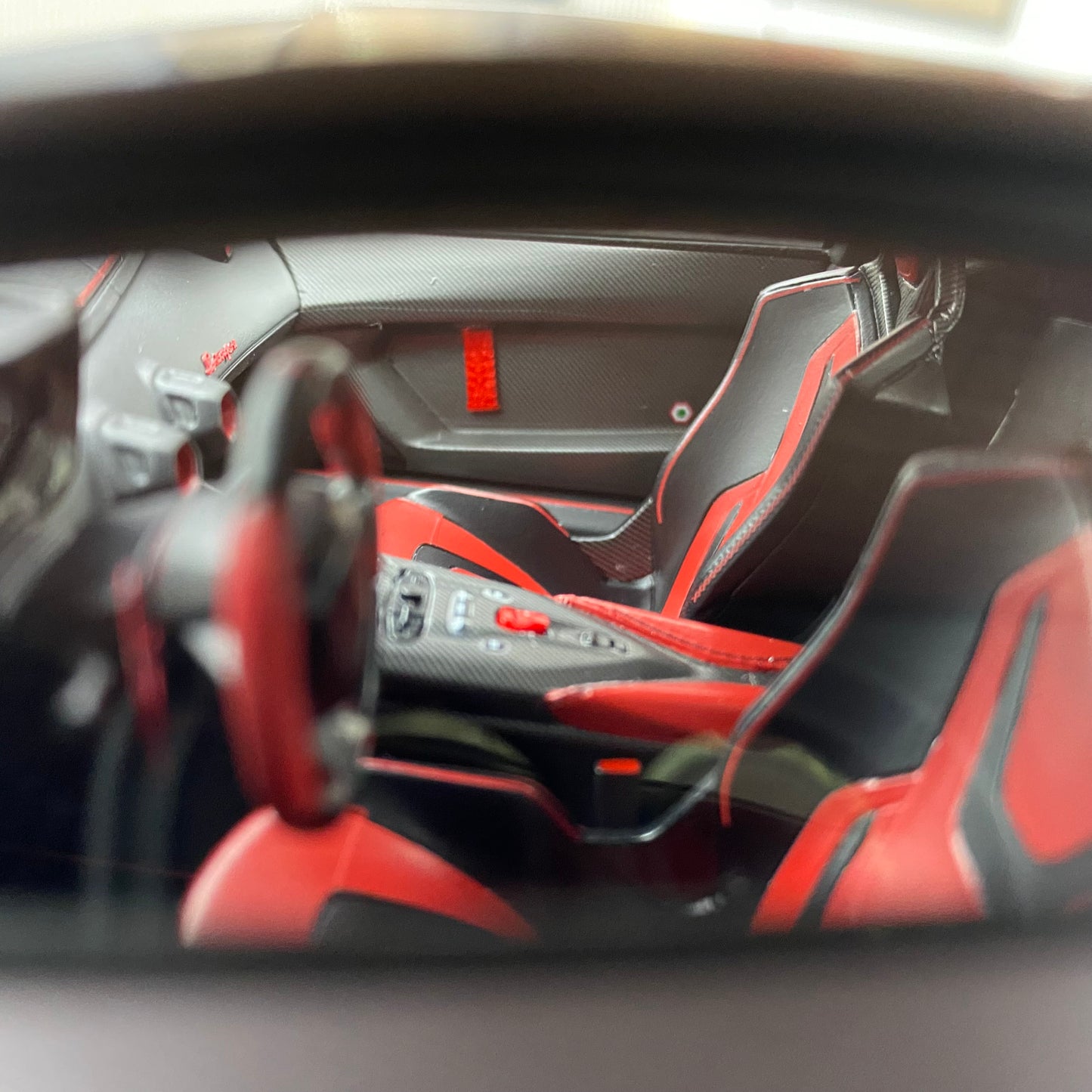 MR 1/18 Lamborghini Invencible coche deportivo con techo rígido rojo metalizado modelo de coche de edición limitada