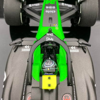 Minichamps 1/18 STAKE F1 TEAM KICK SAUBERC44-ZHOU GUANYU-2024 Precio 1579 117240124