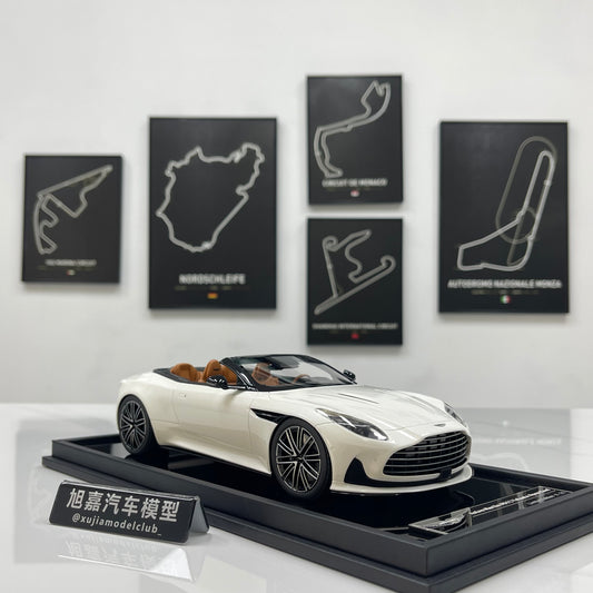 MOTORHELIX 1/18 Aston Martin DB12 Volante (Convertible) - Moonlight White - MH395