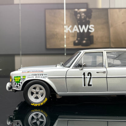 Minichamps 1/18 Benz 300SEL 6.8AMG Red Pig - Modelo de coche de resina, regalo de colección