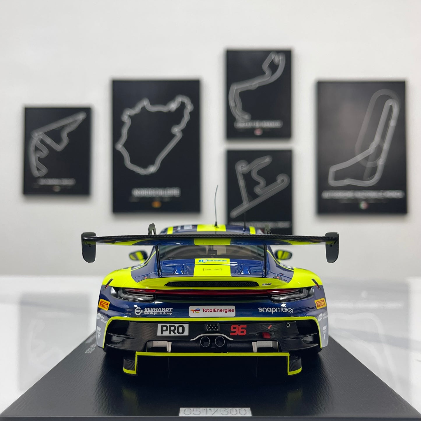 Spark 1/18 Porsche 911 (992) GT3 R – 2025 Spa 24 Hours Runner-up (Green Livery) – 18SB081