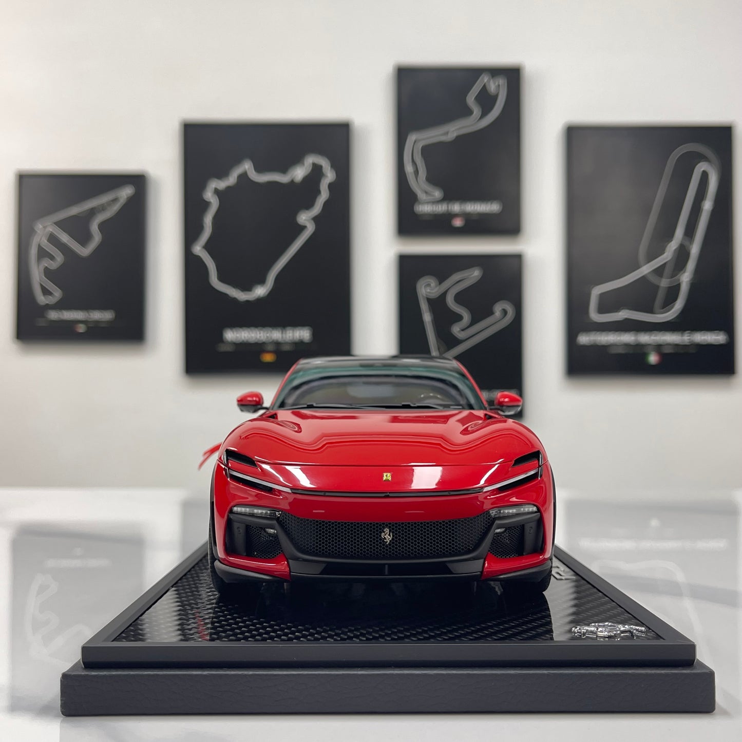 BBR 1/18 Ferrari Purosangue Black Top Carbon Fiber Base Standard Red HE180052ACH