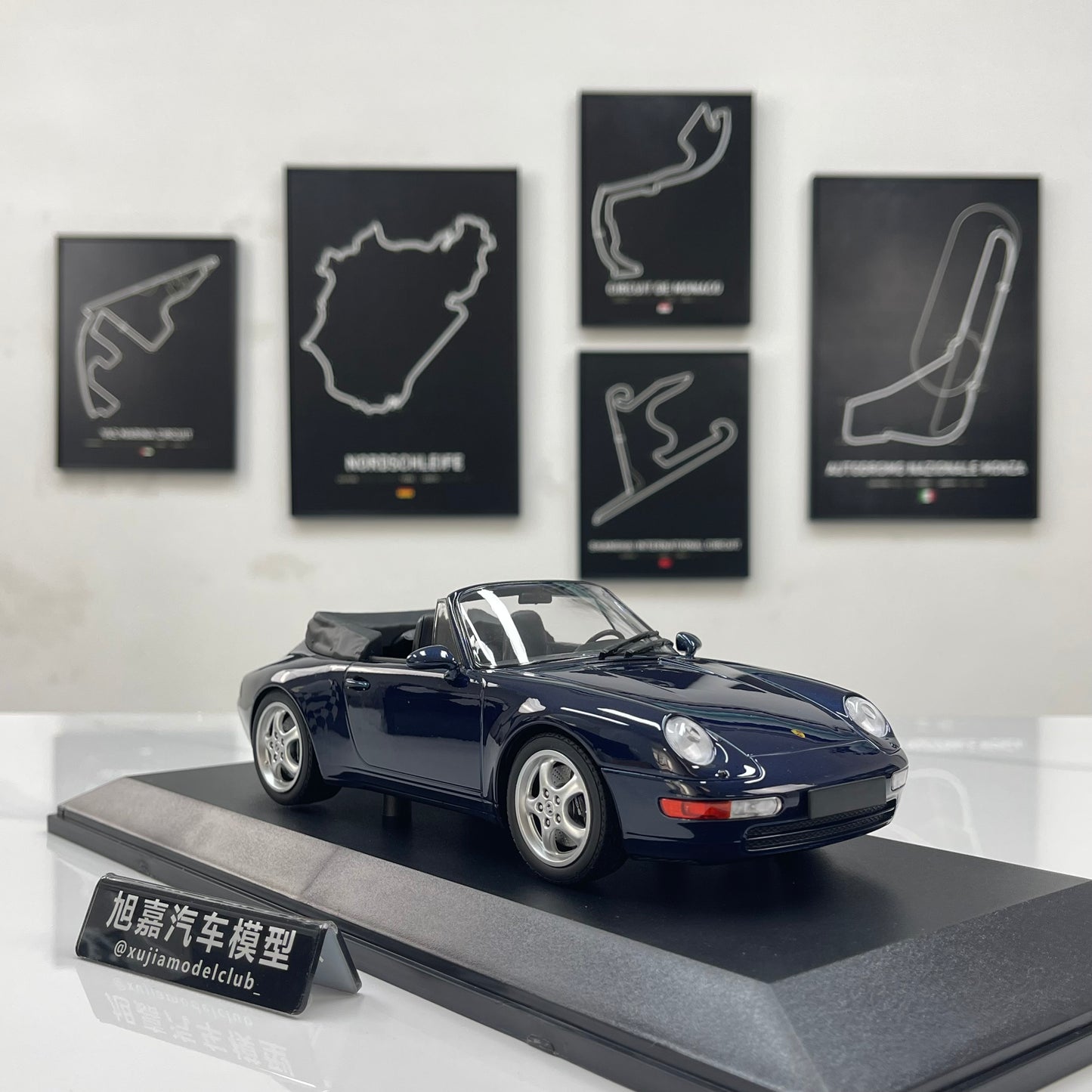 MINICHAMPS 1/18 Porsche 911 (993) Cabriolet, Metallic Blue (155061130)