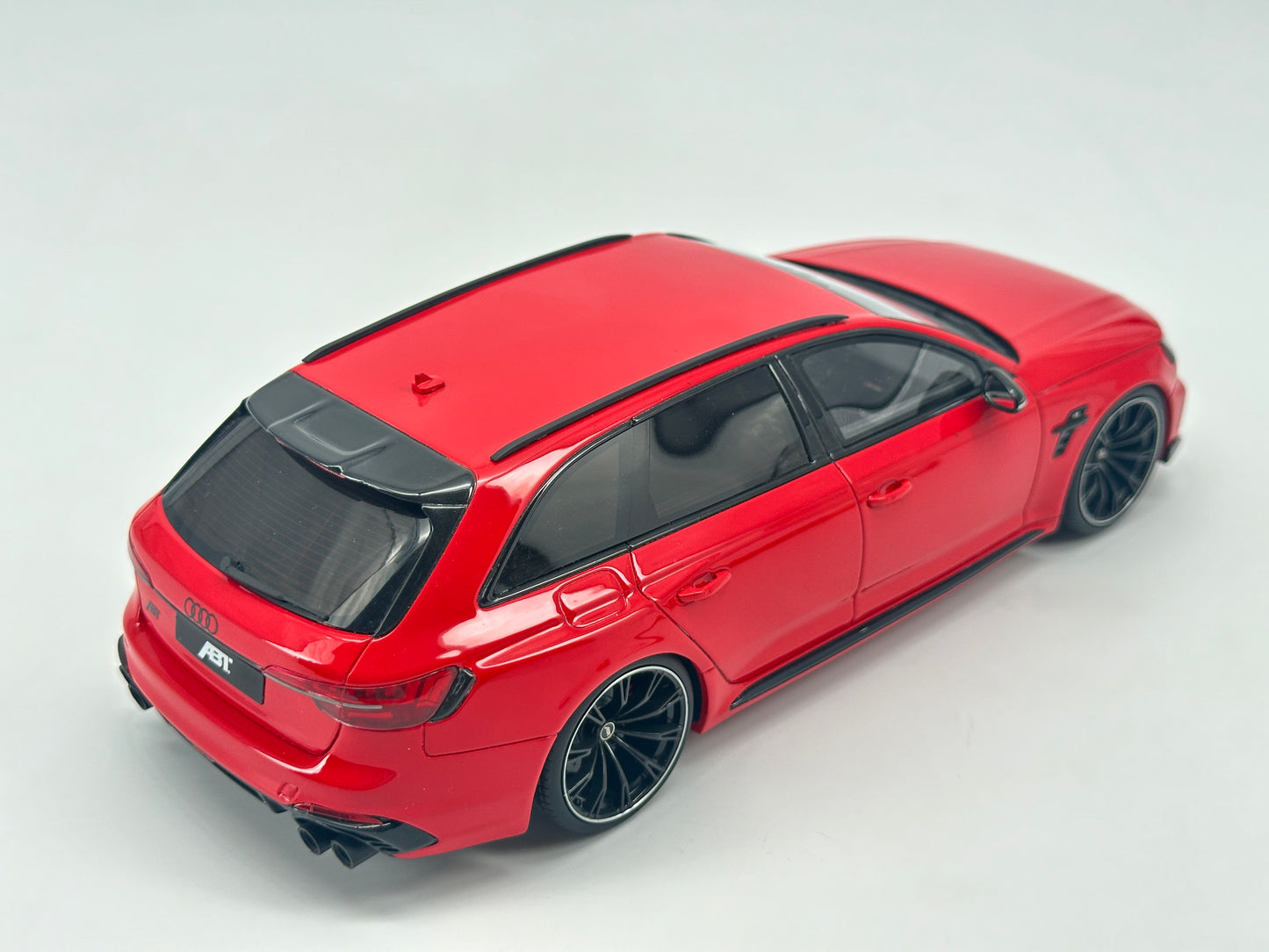 GT Spirit 1/18 Audi ABT RS4 Red Simulation Car Model Ornaments