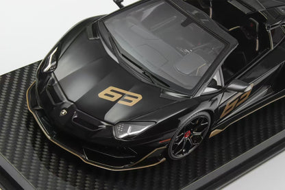 RUNNER 1/18 Lamborghini SVJ Limited Edition Simulation Model Car