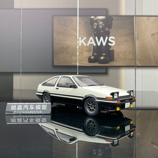 OTTO 1/18 Toyota SPRINTER TRUENO AE86 jumping light version white limited edition car model ornaments