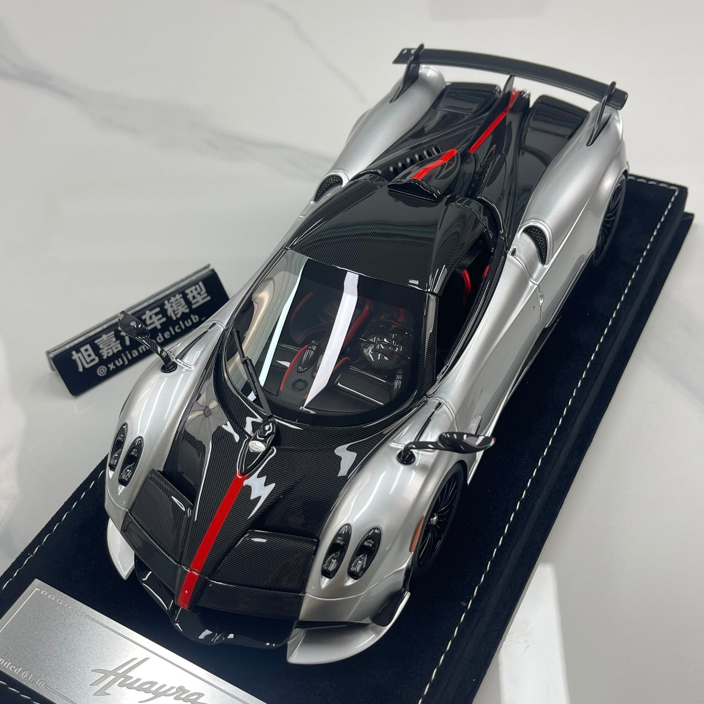 HH Model 1/18 Pagani Huayra Silver & Black Carbon HH662