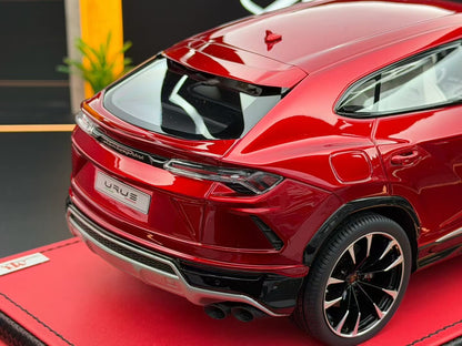MR 1:18 Lamborghini URUS 02/05 DDJ039