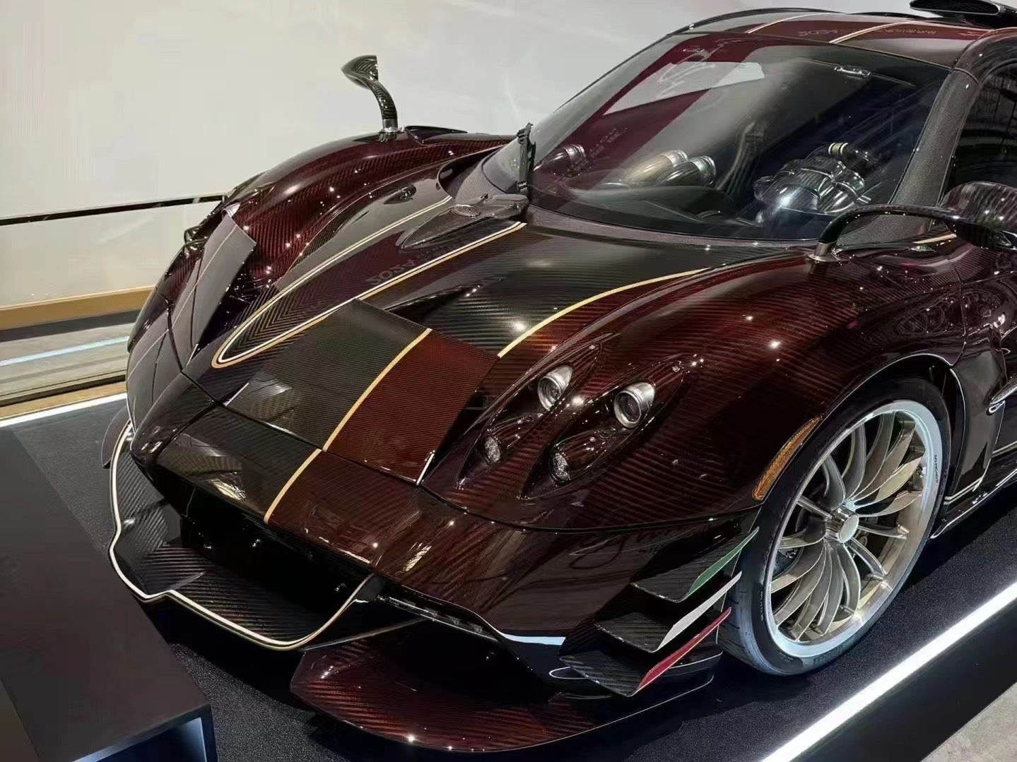 pre-sell HH MODEL 1/18 Pagani Huayra roadster simulation car model ornaments