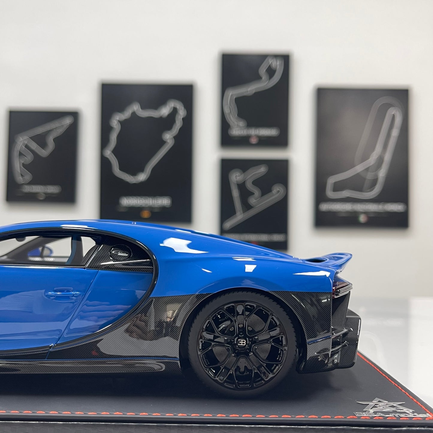 BBA MODEL 1/18 Bugatti Chiron Profilée Blue
