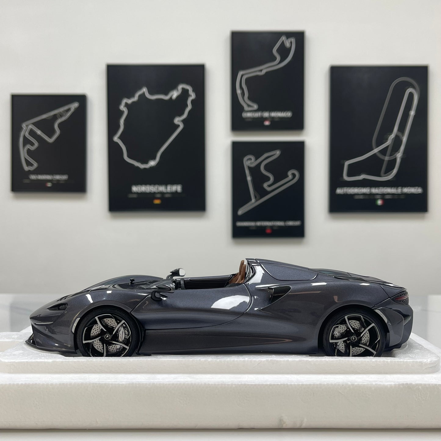 LCD 1/18 McLaren Elva Diecast Model – Metallic Grey (LCD18015-HGM)