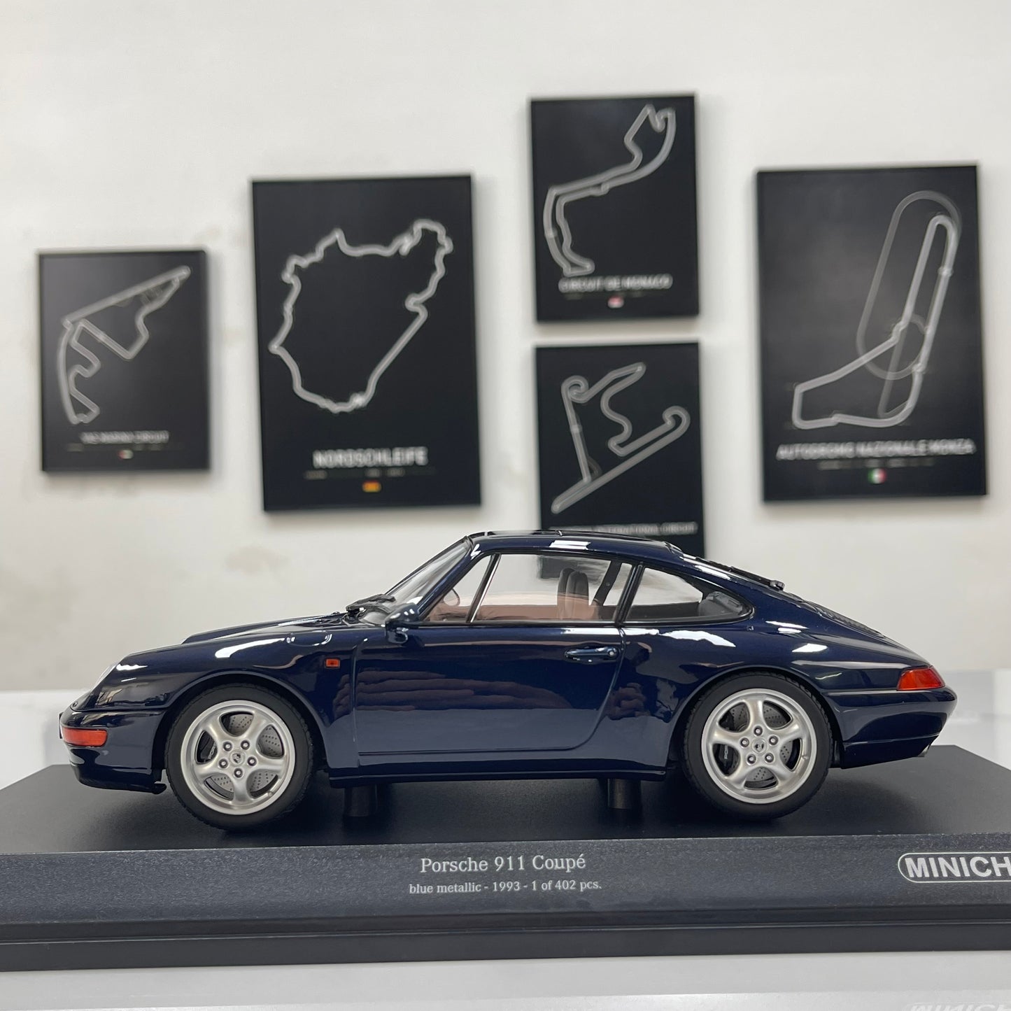 MINICHAMPS 1/18 Porsche 911 (993) 1993 Metallic Blue 155061100