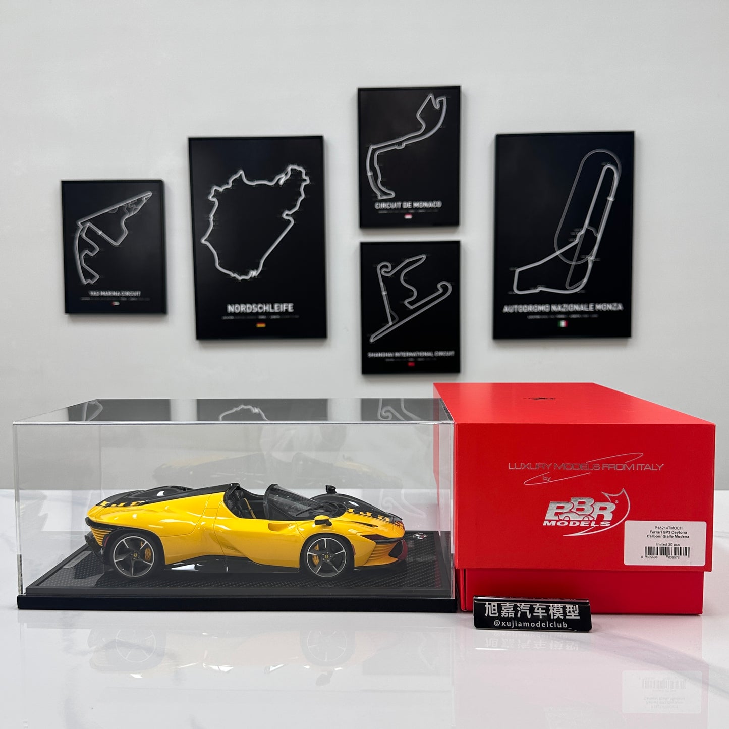BBR 1/18 Ferrari SP3 Daytona 599+1 Spider - Open Roof Modena Yellow/Black Carbon Fiber P18214TMOCH