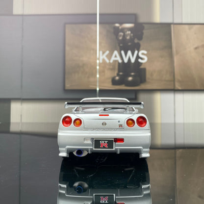 MOTORHELIX 1/18 NISMO SKYLINE GT-R (R34) Modelo de coche de simulación totalmente abierto de aleación PERSONALIZADO POR NISMO