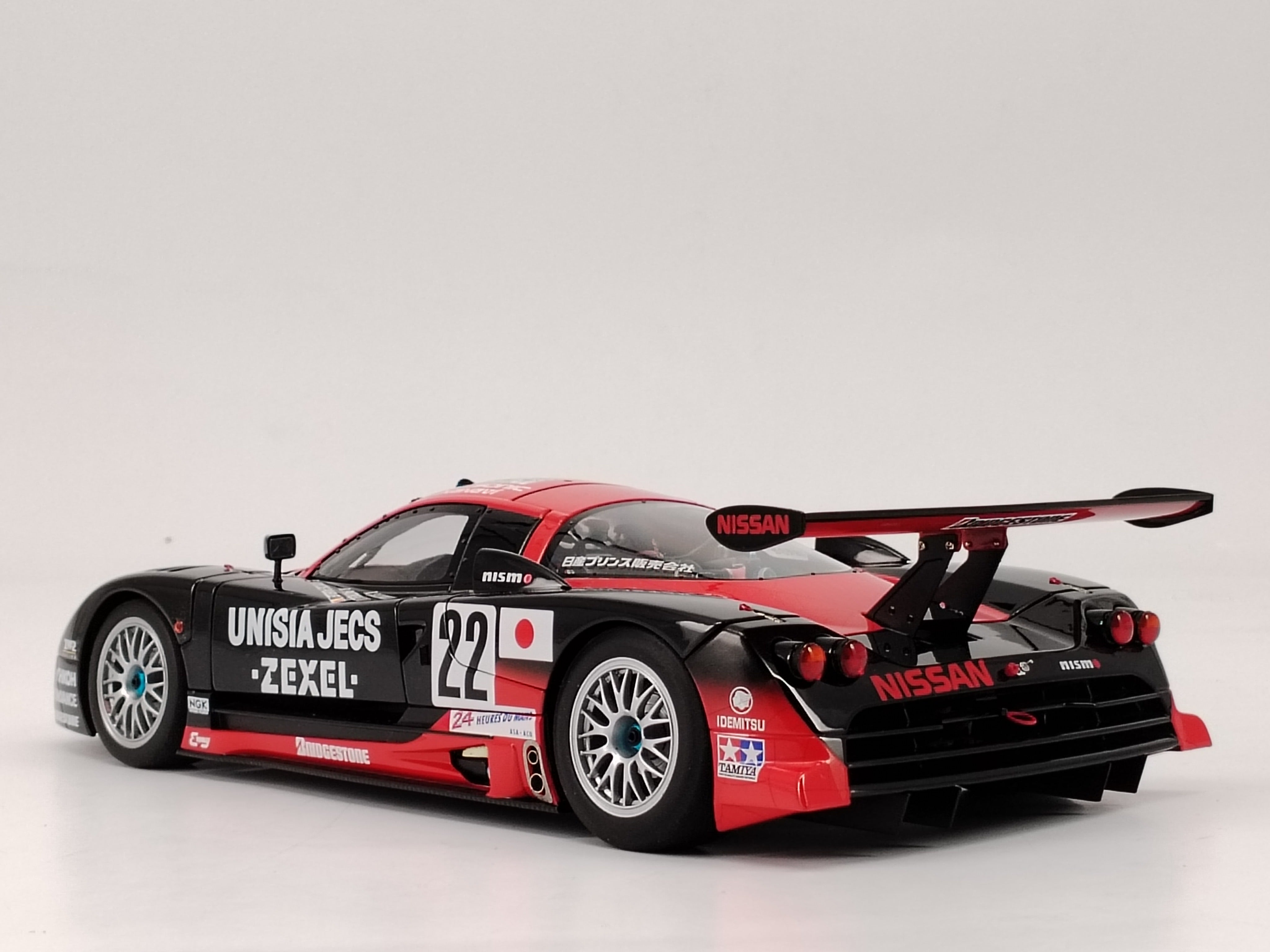 AUTO Art 1/18 Nissan R390 GT1 #22 LEMANS 1997 black AA218