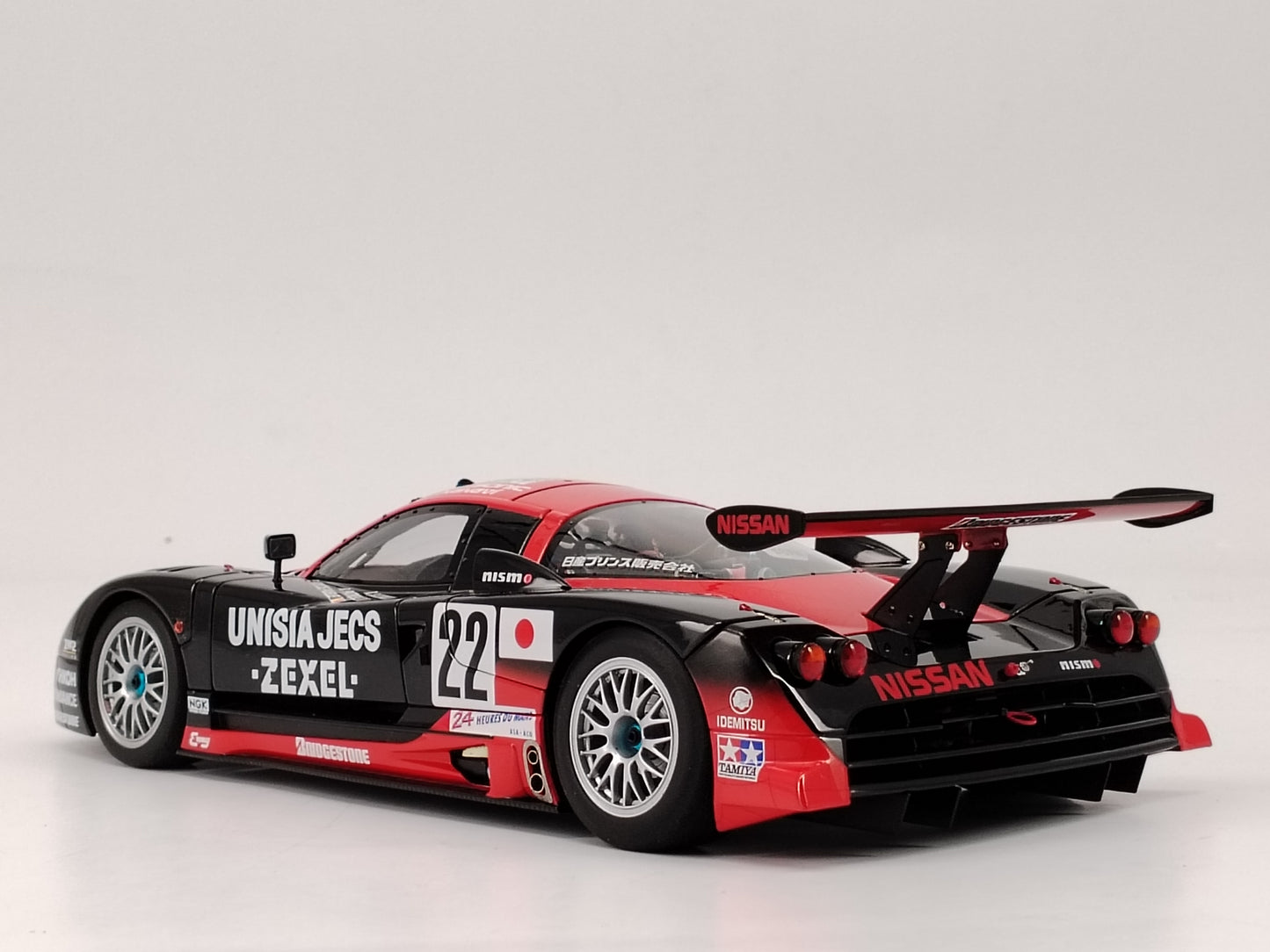 AUTO Art 1/18 Nissan R390 GT1 #22 LEMANS 1997 black AA218 out of print car model!