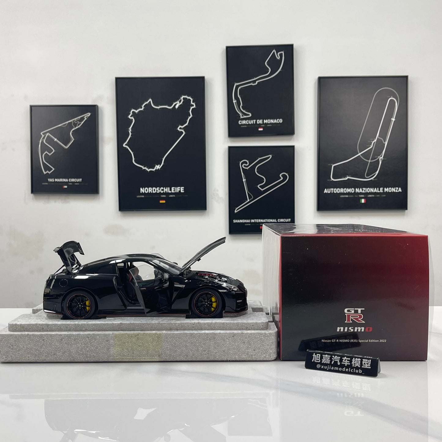MOTORHELIX 1/18 Nissan GT-R NISMO (R35) Special Edition 2022 – Meteor Flake Black (MH379)