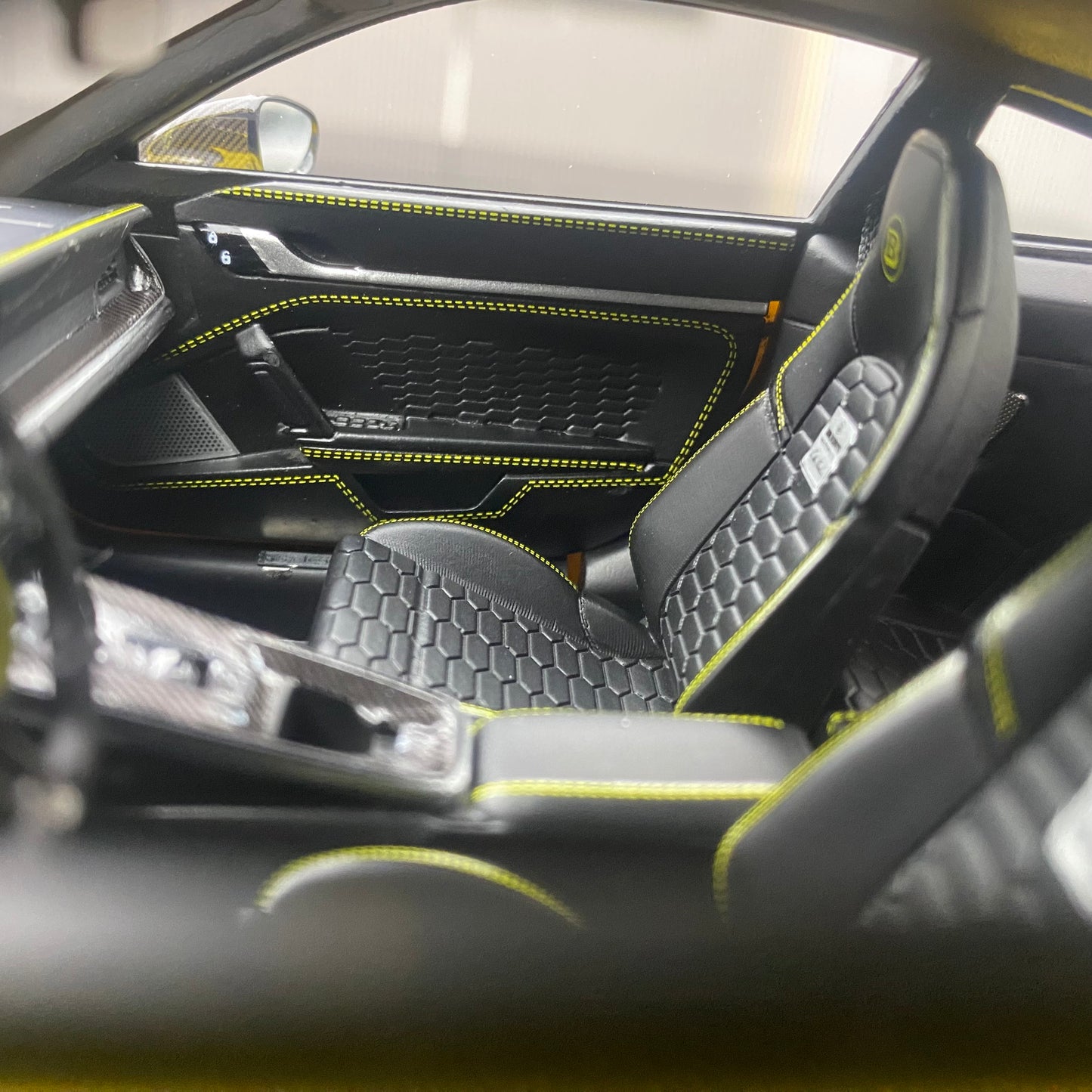 VIP 1/18  Porsche Porsche 911 Brabus Rocket 900R modified version simulation car model