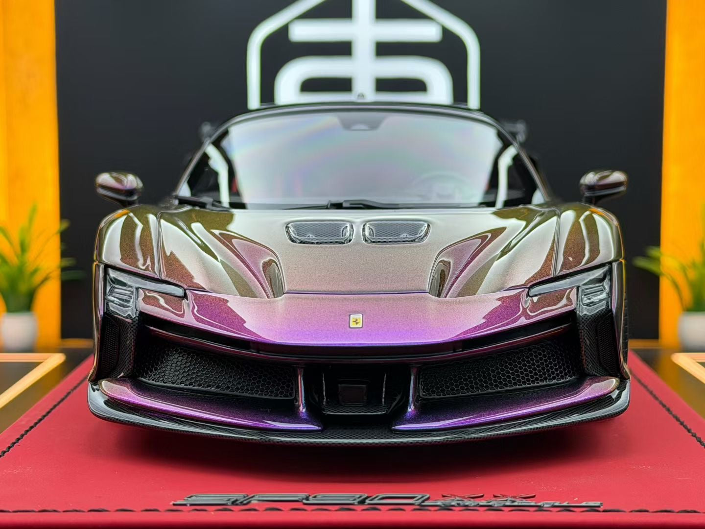 MR 1:18 Ferrari SF90XX Chameleon 03/03 DDJ055