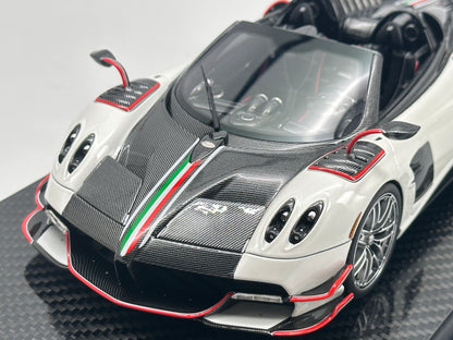 AustraLux Model 1/18 Pagani Huayra Roadster BC Pearlescent White Limited Edition Car Model