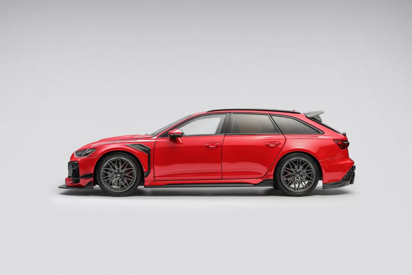 KiloWorks 1/18 Audi RS6 Diecast Fully Opening Model Car