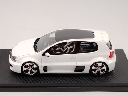 IVY 1/18 Volkswagen GOLF W12 White Resin Sealed Car Model