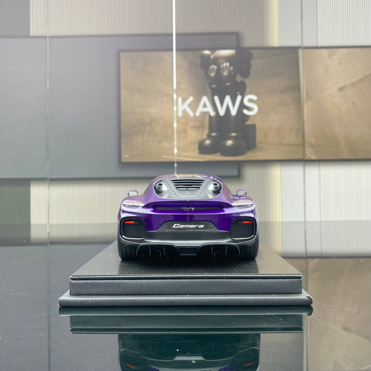 FRONTIART 1/18 Koenigsegg Gemera Purple Limited Edition Car Model Ornaments