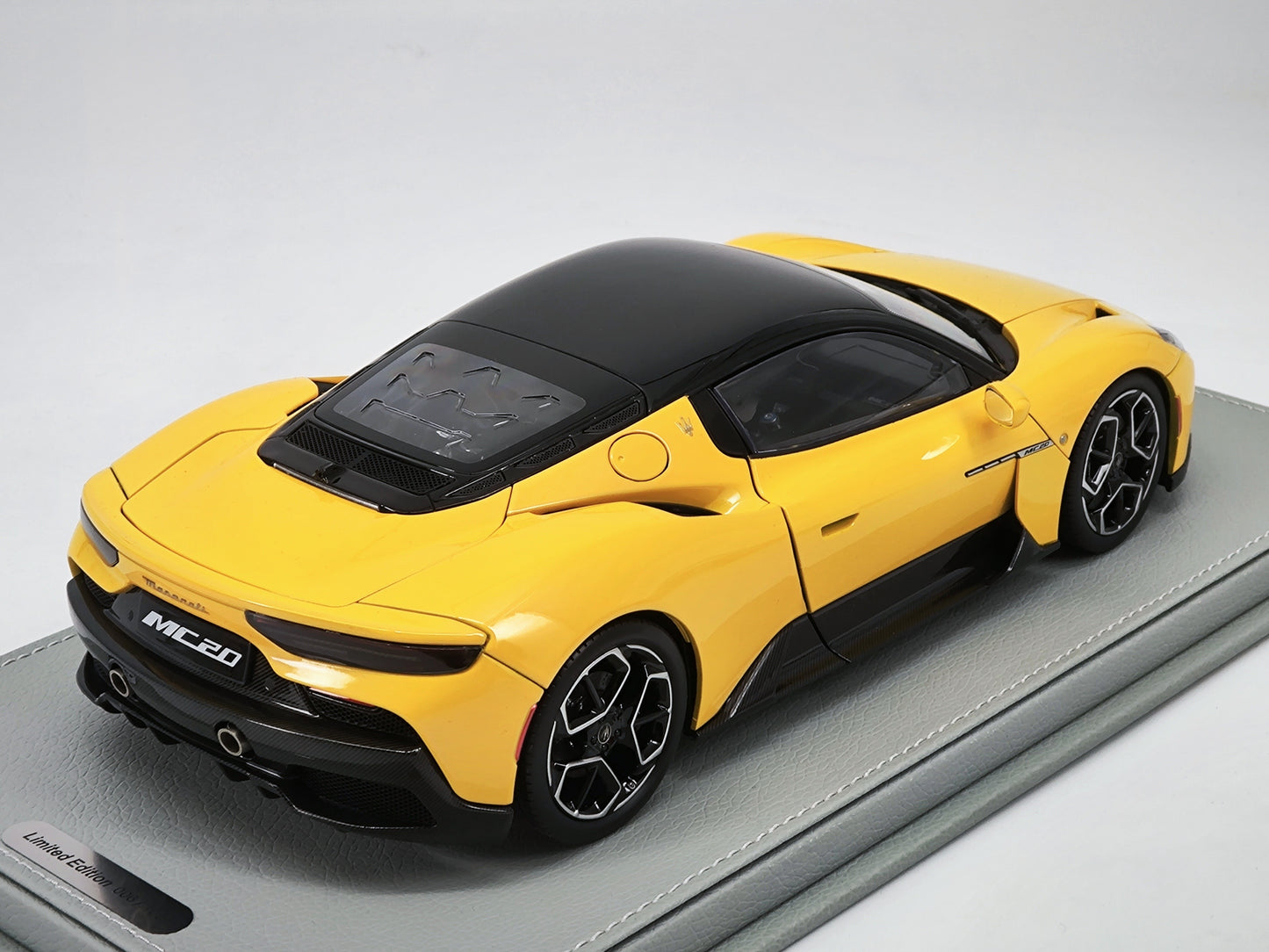 BBR 1/18 Maserati MC20 Yellow Alloy Car Model