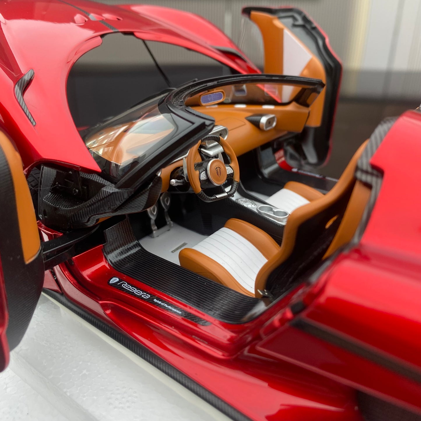 Atuo Art 1/18 Koenigsegg Regera Simulation Car Model Ornaments