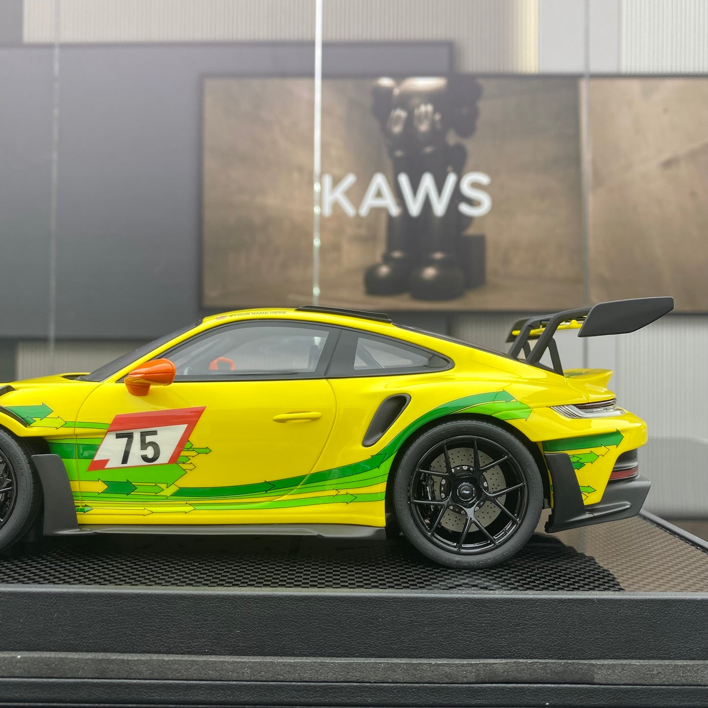 TP 1/18 Porsche 992 GT3 RS (Weissach Package) Glorora painting simulation car model