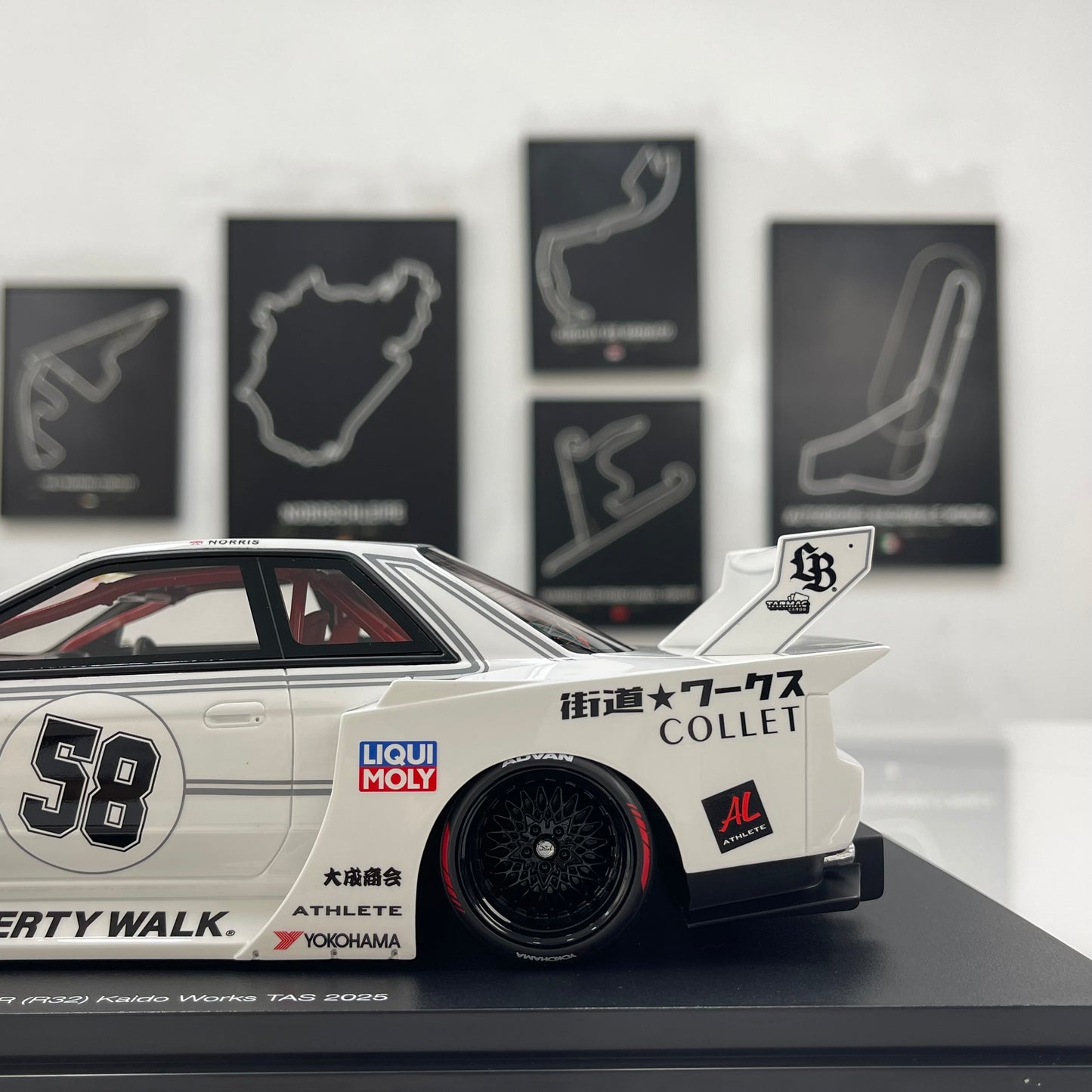 TOPSPEED 1/18 Nissan GT-R R32 Kaido Works TAS 2025 White TS0695