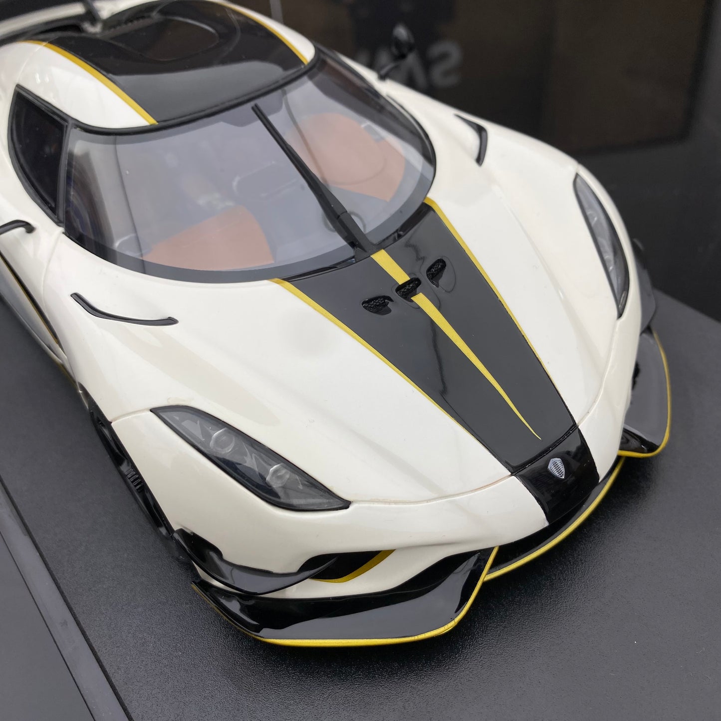 GT Spirit 1/18 Koenigsegg REGERA RECORD white resin car model ornament