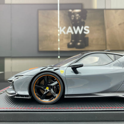 Ferrari SF90 XXStradale Nard Gray, edición especial, modelo de coche de simulación a escala 1/18