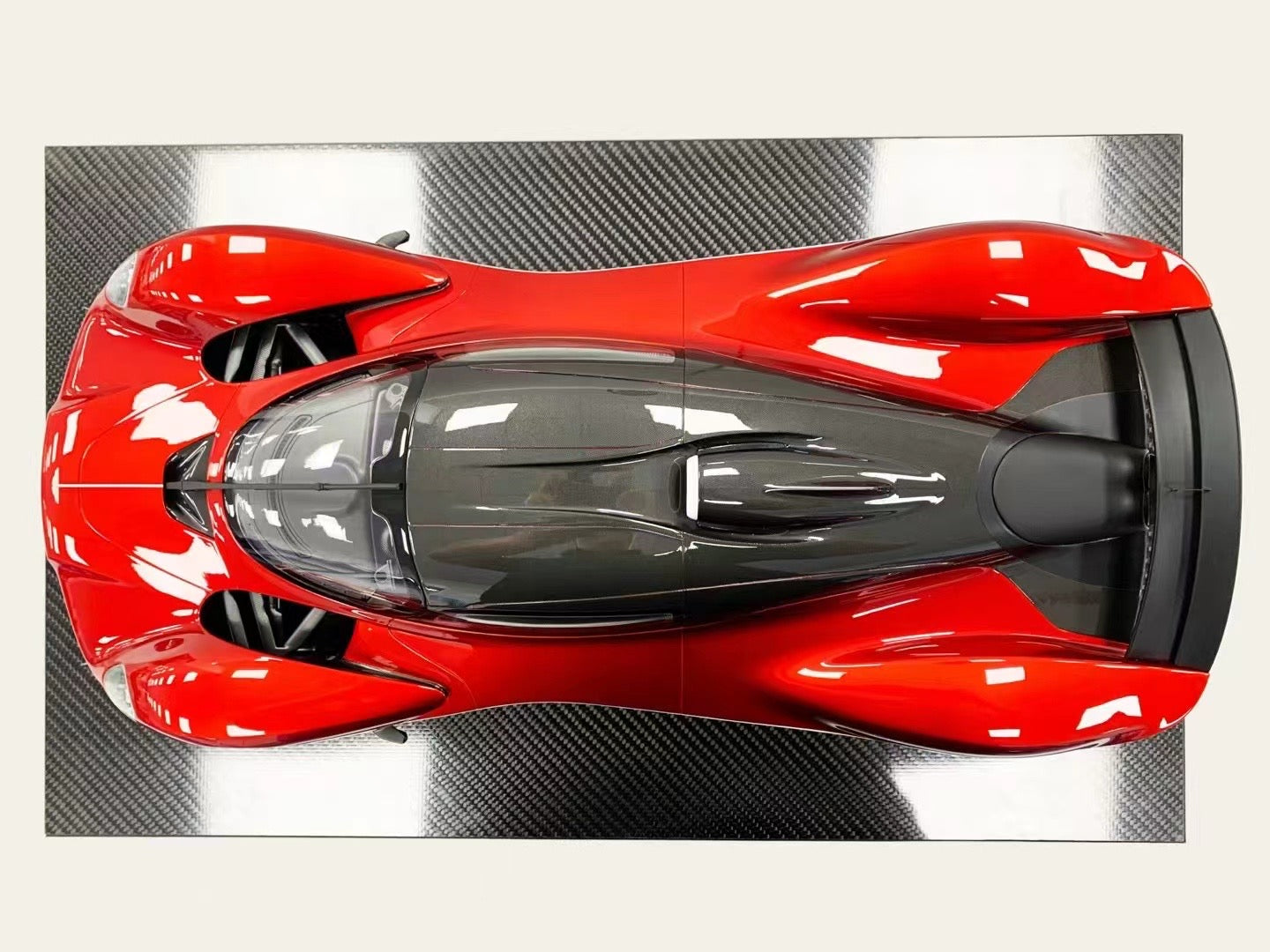 Frontiart 1/8 Aston Martin Valkyrie Candy Red Limited Edition Car Model Ornament