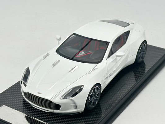 FRONTIART 1/18 Aston Martin ONE-77 Resin Fully Open Pearl White Limited Edition Car Model Ornaments